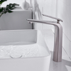 Grifo de lavabo de baño alto de níquel cepillado Grifo monomando de agua fría y caliente de latón de un solo orificio