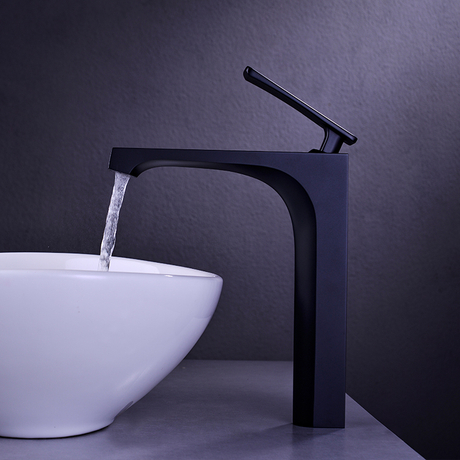 Grifo de lavabo de baño de latón alto montado en la cubierta de una sola manija de una sola palanca negra mate de la fábrica de China