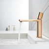 Grifo monomando de lavabo de latón montado en cubierta de una manija de oro moderno del fabricante de China para baño